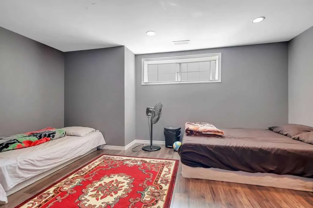 49 Abel Close Red Deer AB T4R 2Y3