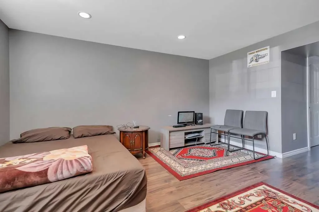 49 Abel Close Red Deer AB T4R 2Y3