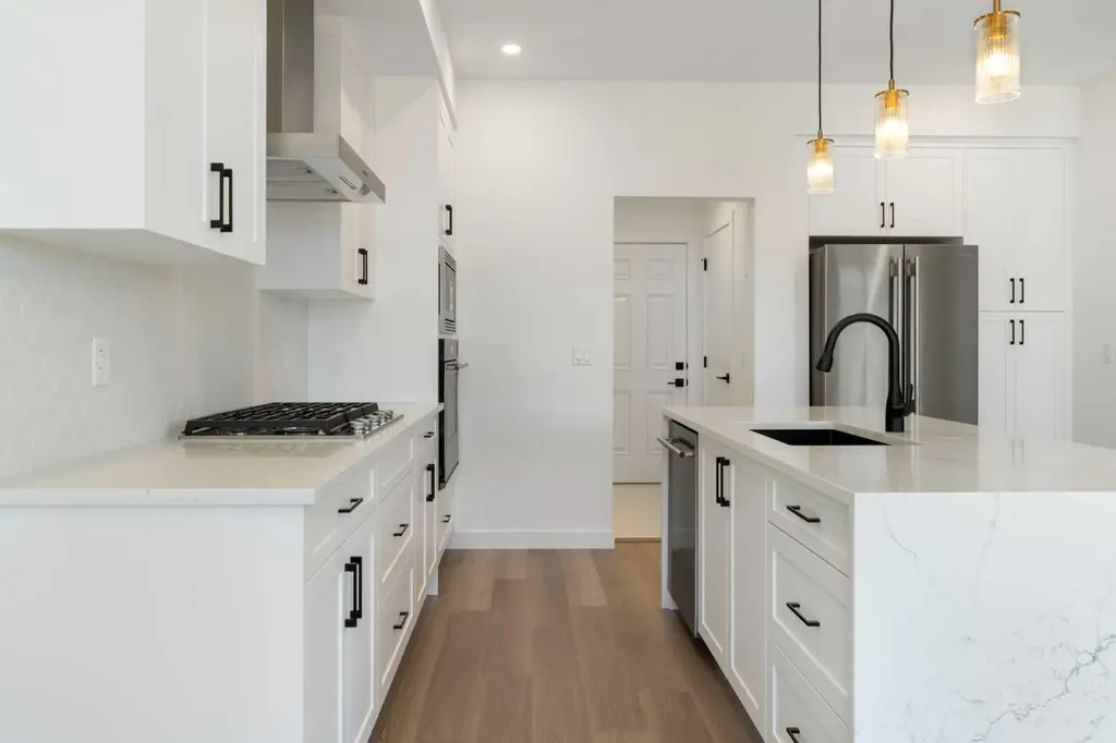 2230 81st Street SW Calgary AB T3H 6M2