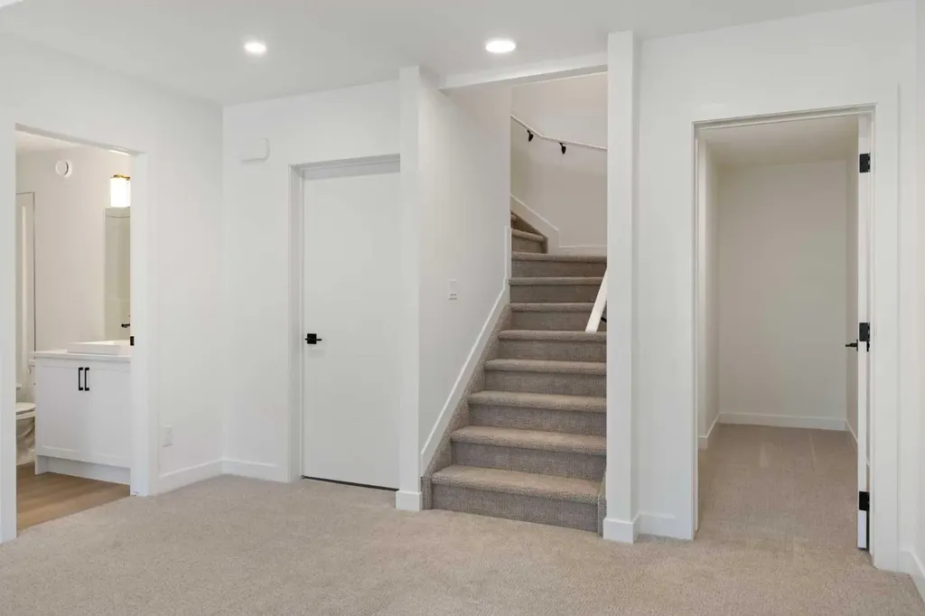 2230 81st Street SW Calgary AB T3H 6M2