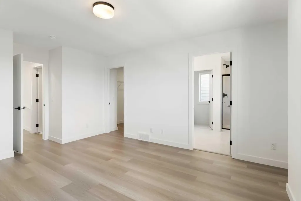 2230 81st Street SW Calgary AB T3H 6M2