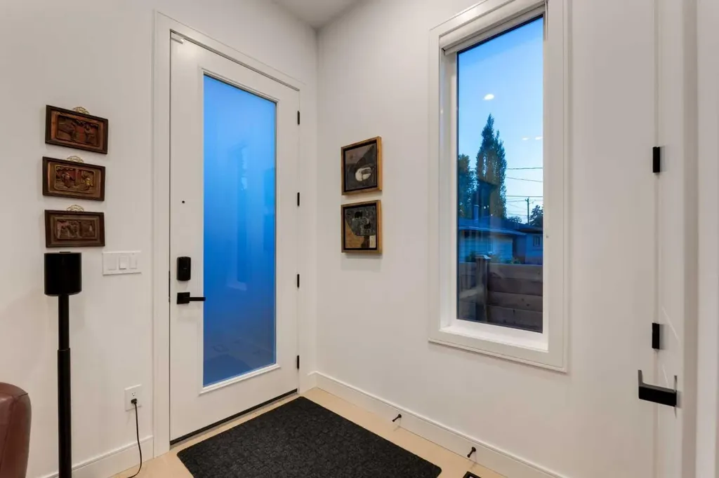 3719 2 Avenue SW Calgary AB T3C 0A2