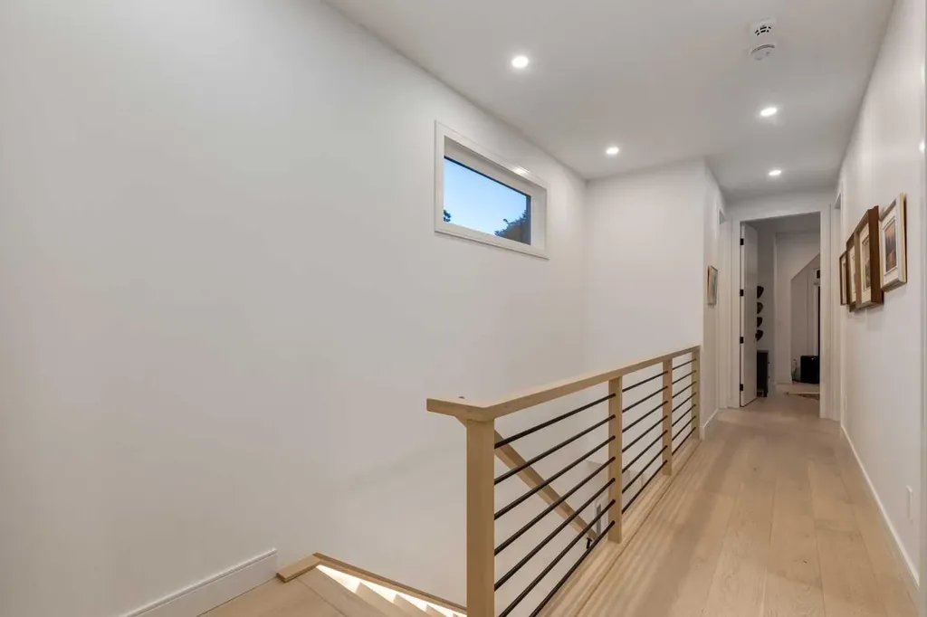 3719 2 Avenue SW Calgary AB T3C 0A2