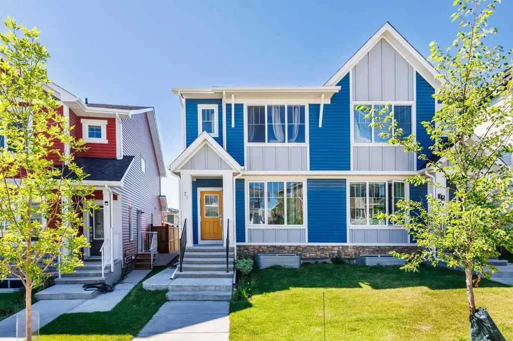 71 Sage Hill Lane NW Calgary AB T3R 2B3