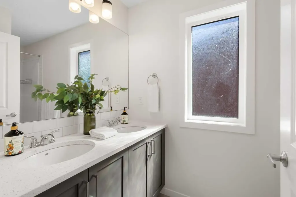 71 Sage Hill Lane NW Calgary AB T3R 2B3