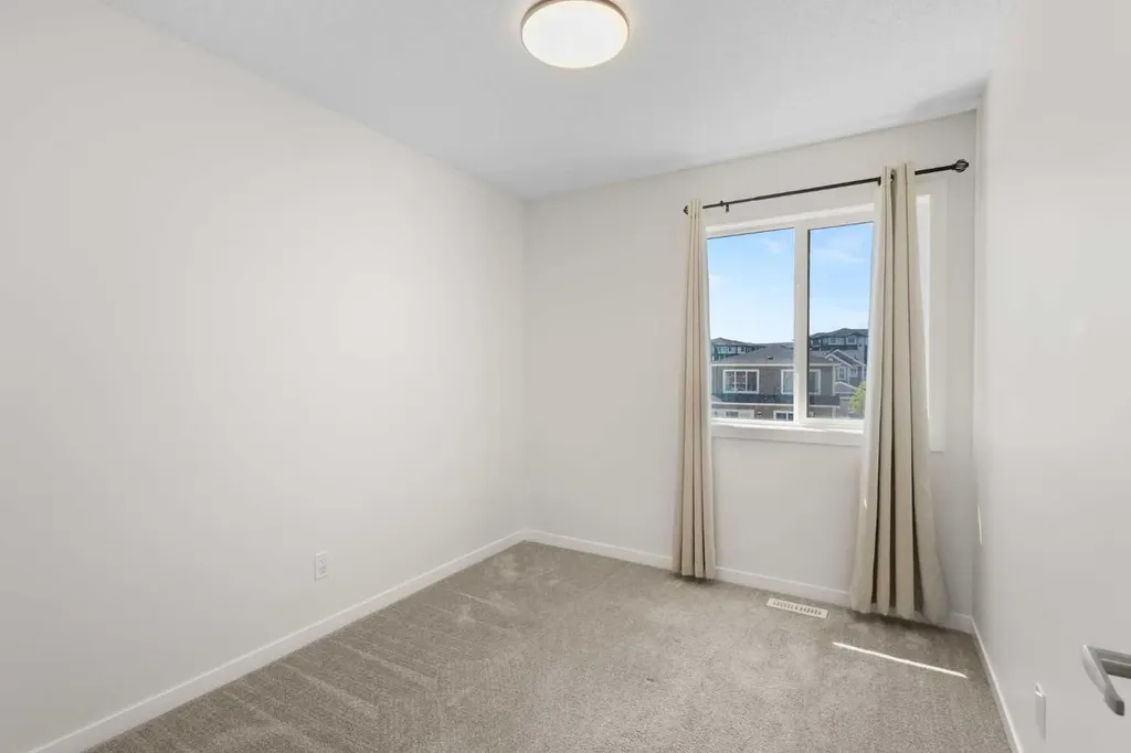 71 Sage Hill Lane NW Calgary AB T3R 2B3