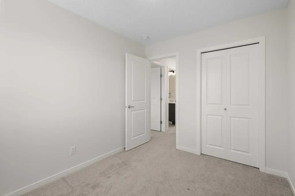 71 Sage Hill Lane NW Calgary AB T3R 2B3