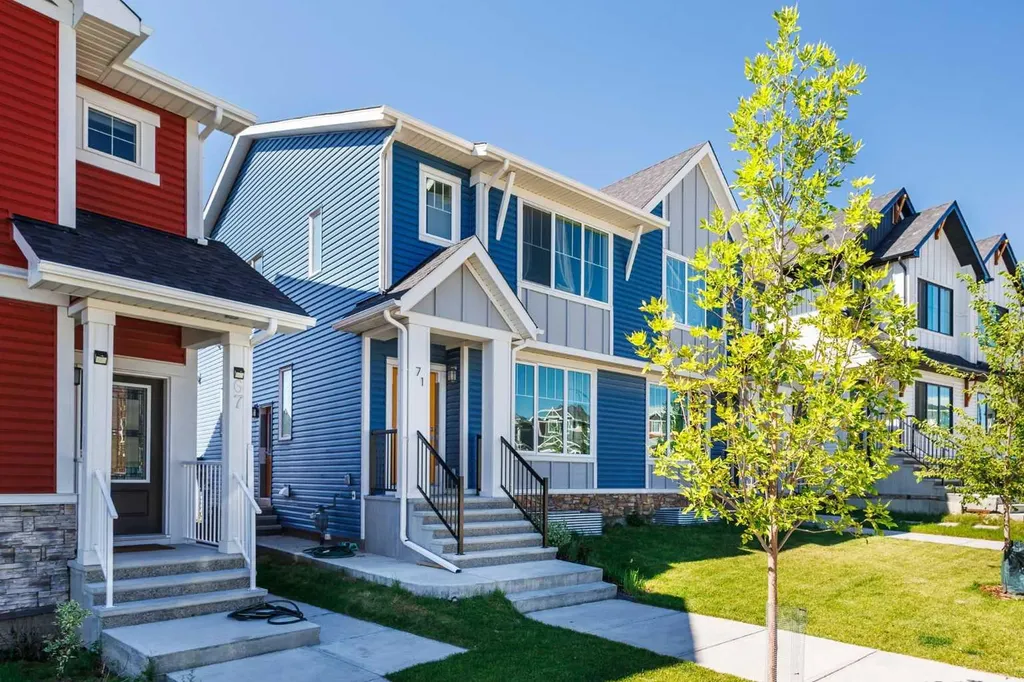 71 Sage Hill Lane NW Calgary AB T3R 2B3