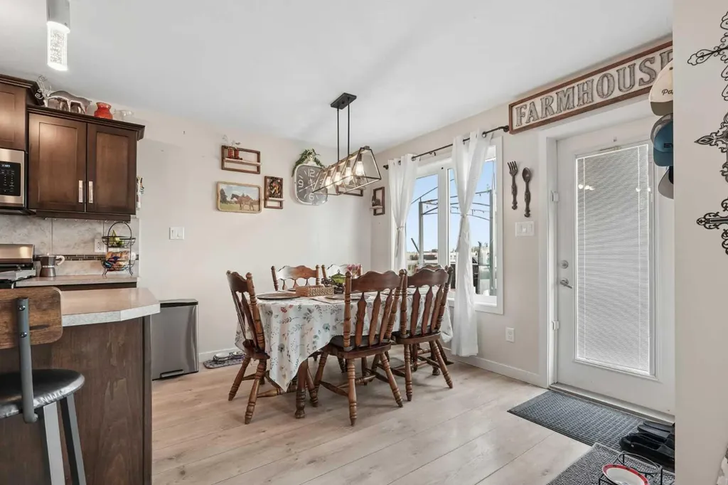 648 Parkside Green Coaldale AB T1M 0B2
