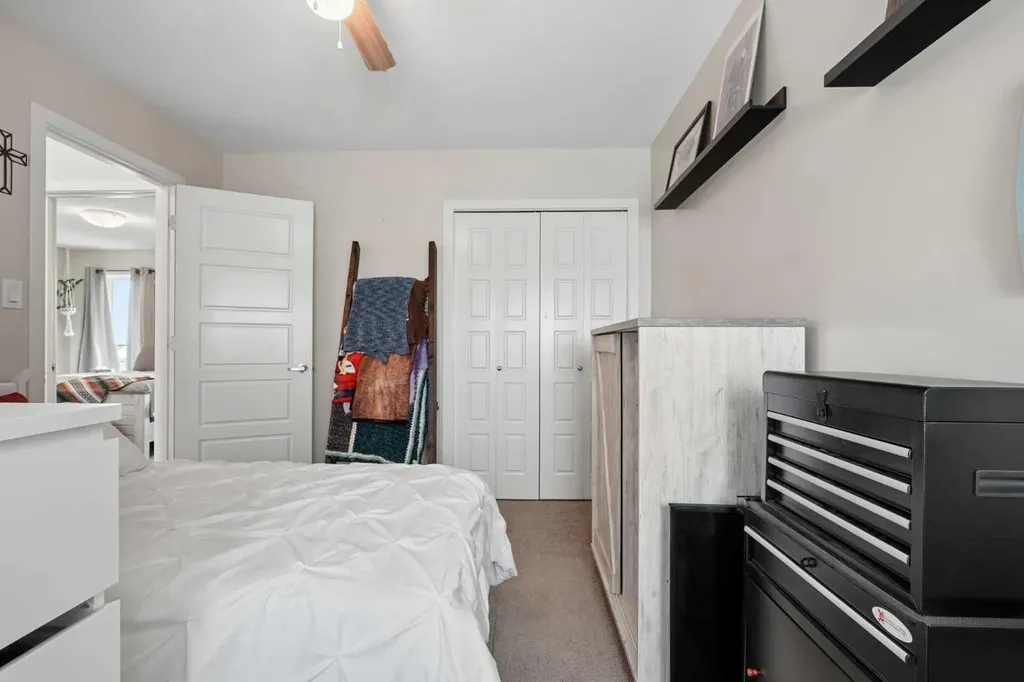 648 Parkside Green Coaldale AB T1M 0B2