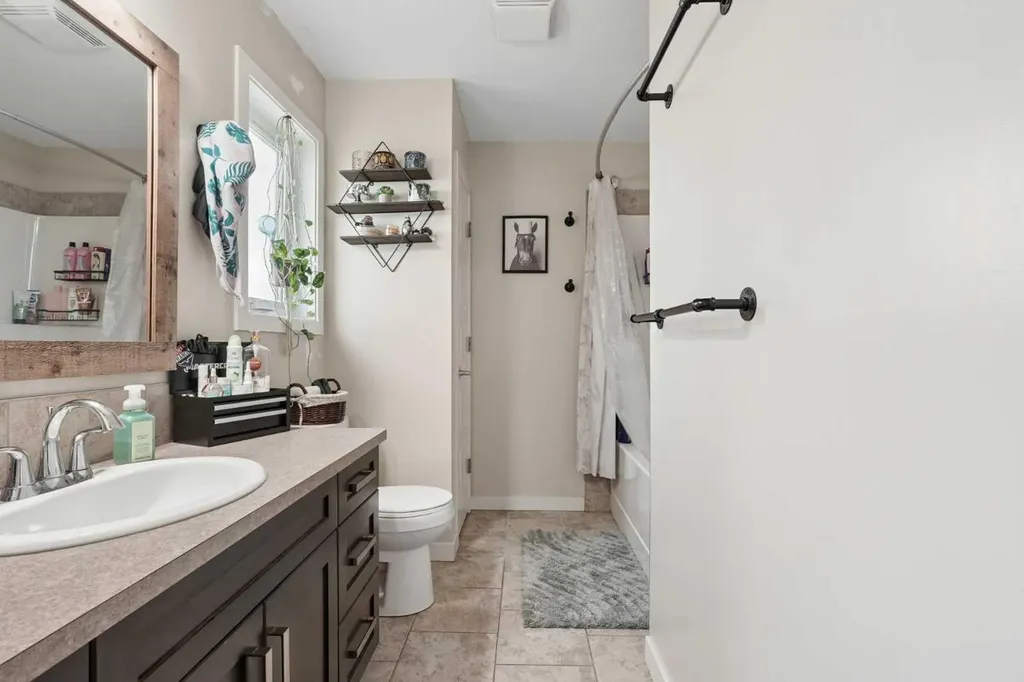 648 Parkside Green Coaldale AB T1M 0B2