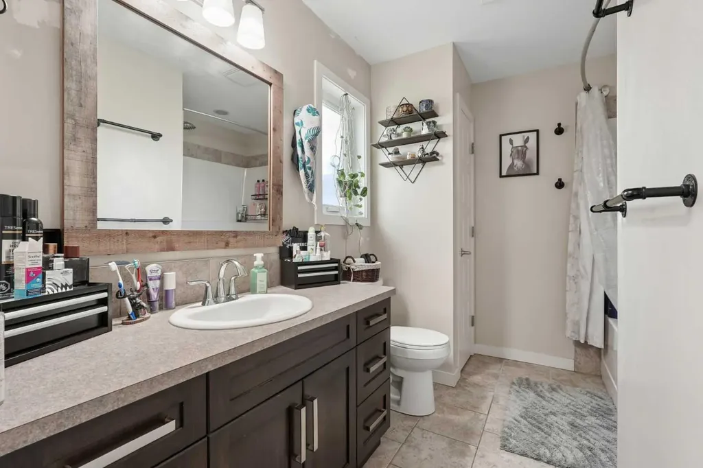 648 Parkside Green Coaldale AB T1M 0B2