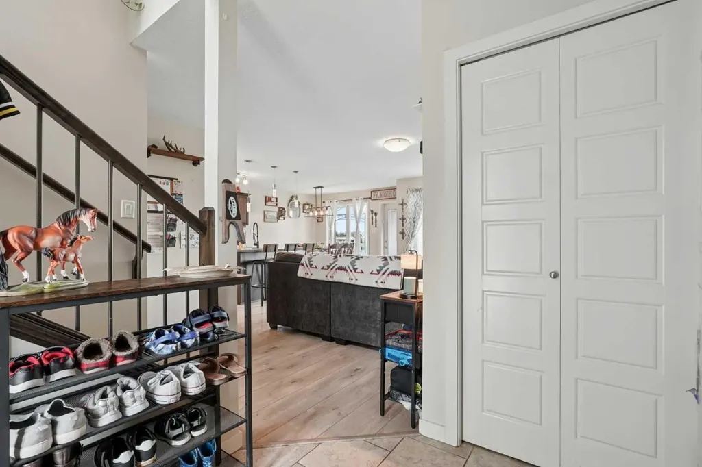 648 Parkside Green Coaldale AB T1M 0B2