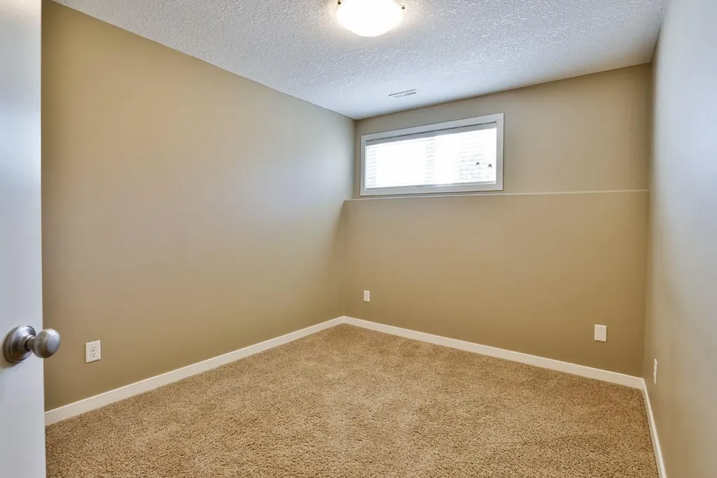 215 Haru Moriyama Place N Lethbridge AB T1H5W4