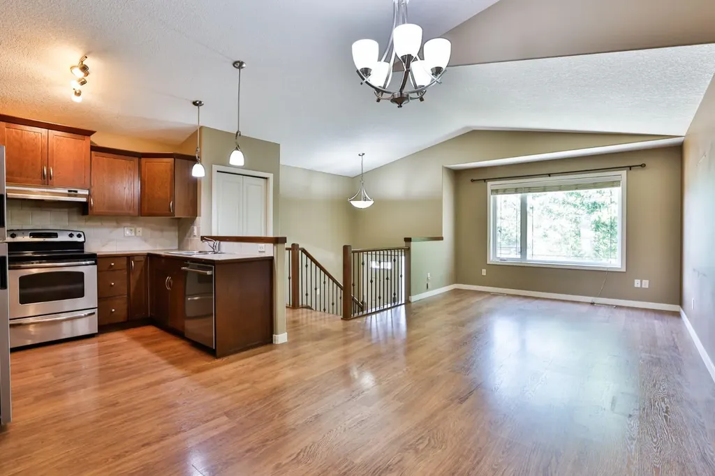 215 Haru Moriyama Place N Lethbridge AB T1H5W4