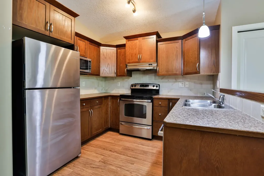 215 Haru Moriyama Place N Lethbridge AB T1H5W4