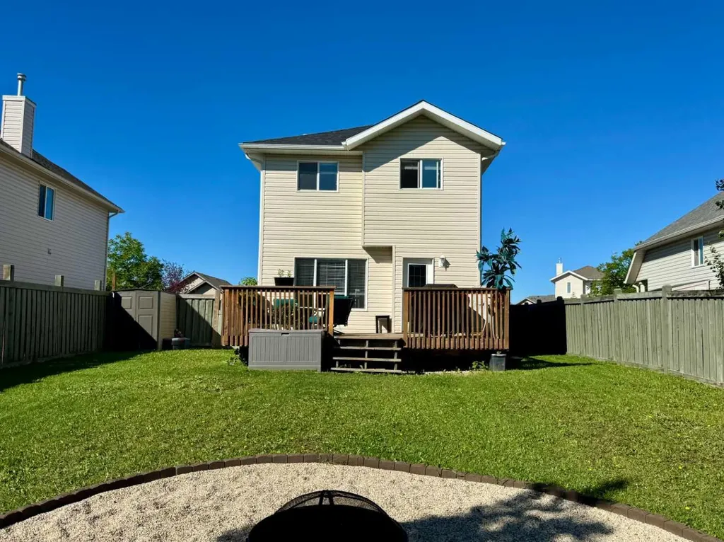 7901 Westpointe Drive Grande Prairie AB T8W 2T9