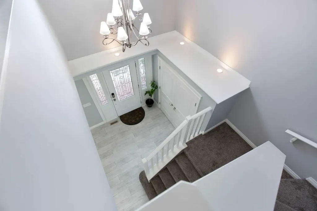 1925 Luxstone Park SW Airdrie AB T4B 3B5