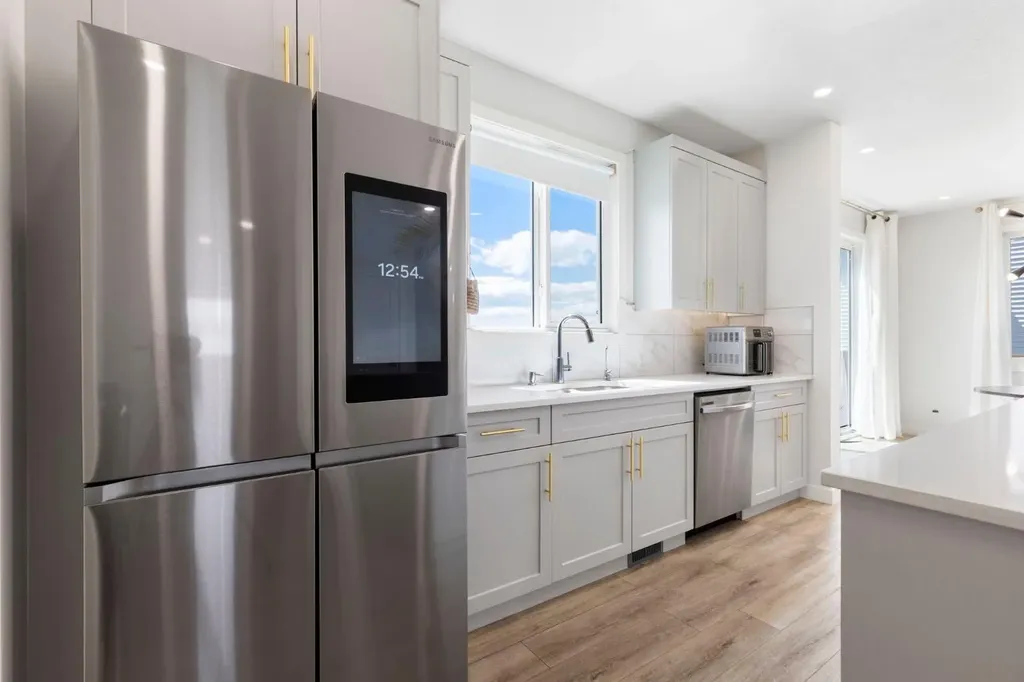 183 Brander Avenue Langdon AB T0J 1X2
