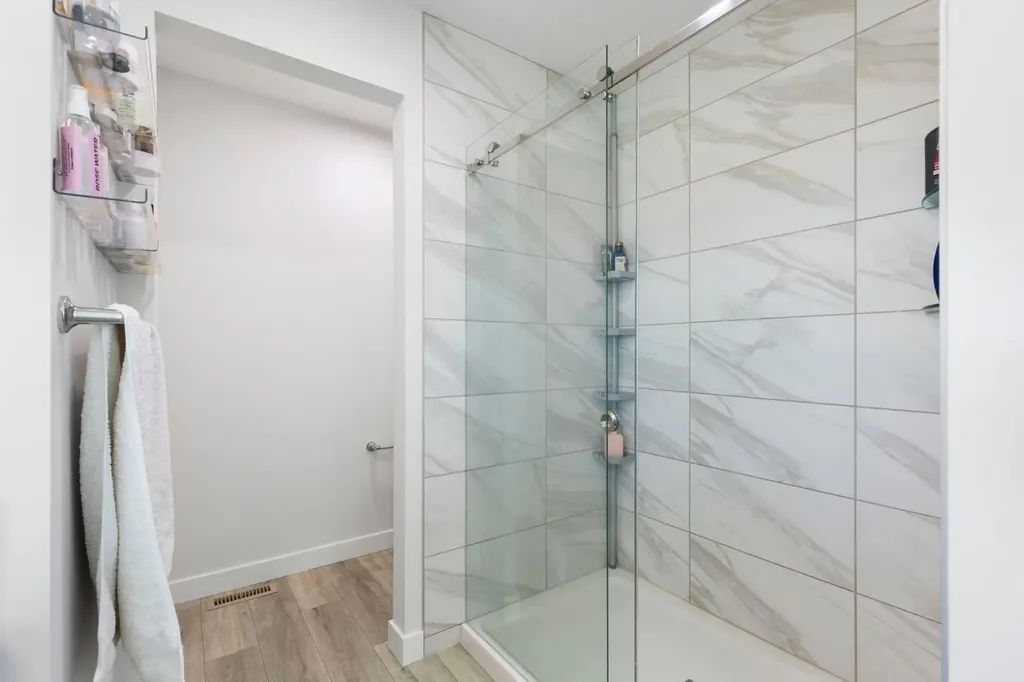 183 Brander Avenue Langdon AB T0J 1X2