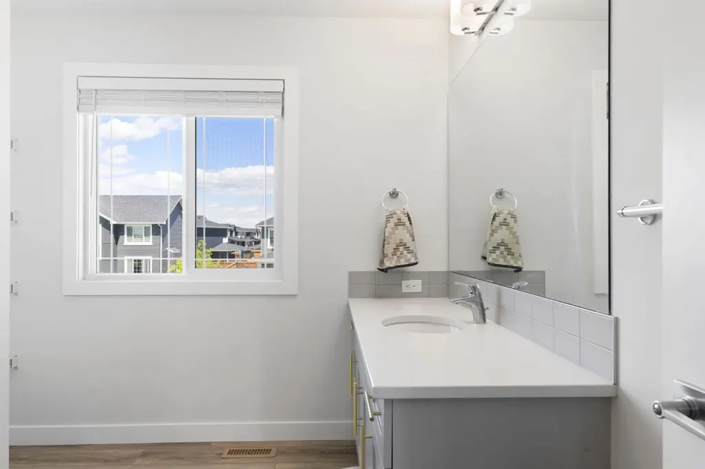 183 Brander Avenue Langdon AB T0J 1X2
