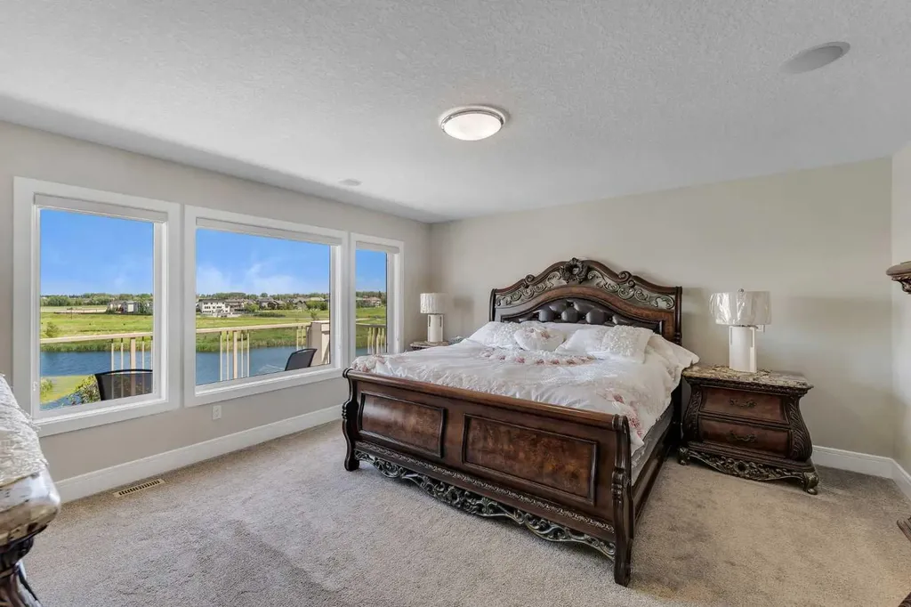 255 Stonemere Green Chestermere AB T1X 0X5