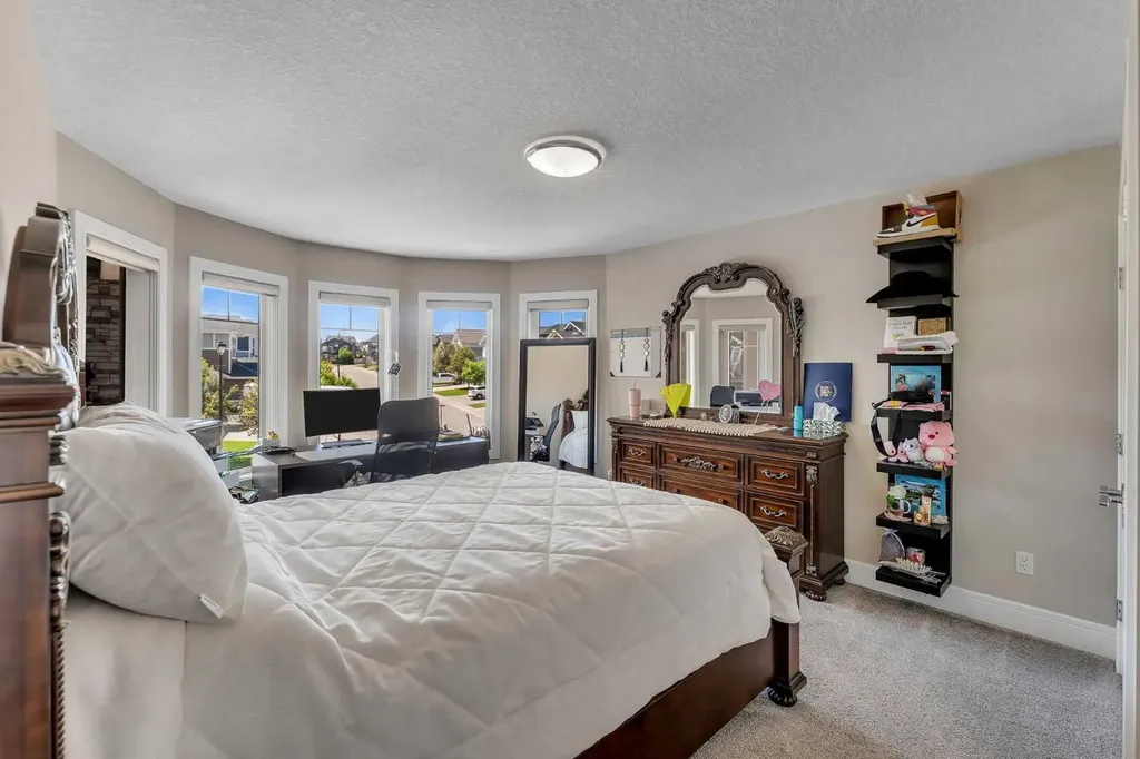 255 Stonemere Green Chestermere AB T1X 0X5