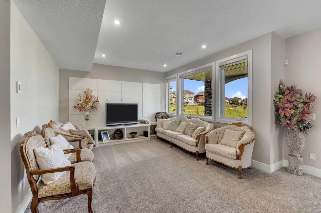 255 Stonemere Green Chestermere AB T1X 0X5
