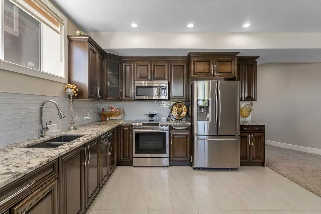 255 Stonemere Green Chestermere AB T1X 0X5