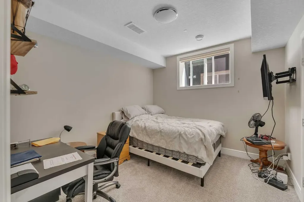 255 Stonemere Green Chestermere AB T1X 0X5