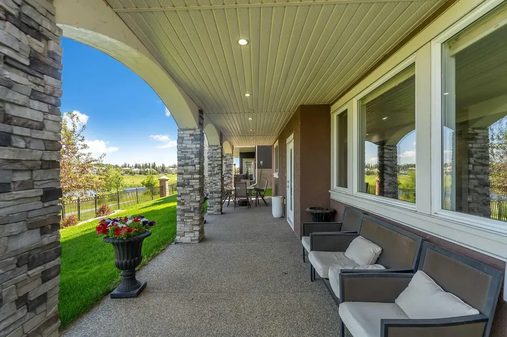 255 Stonemere Green Chestermere AB T1X 0X5