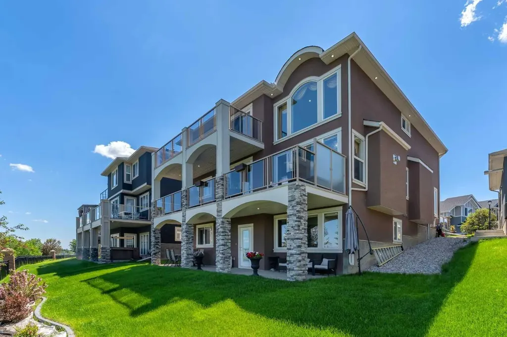 255 Stonemere Green Chestermere AB T1X 0X5