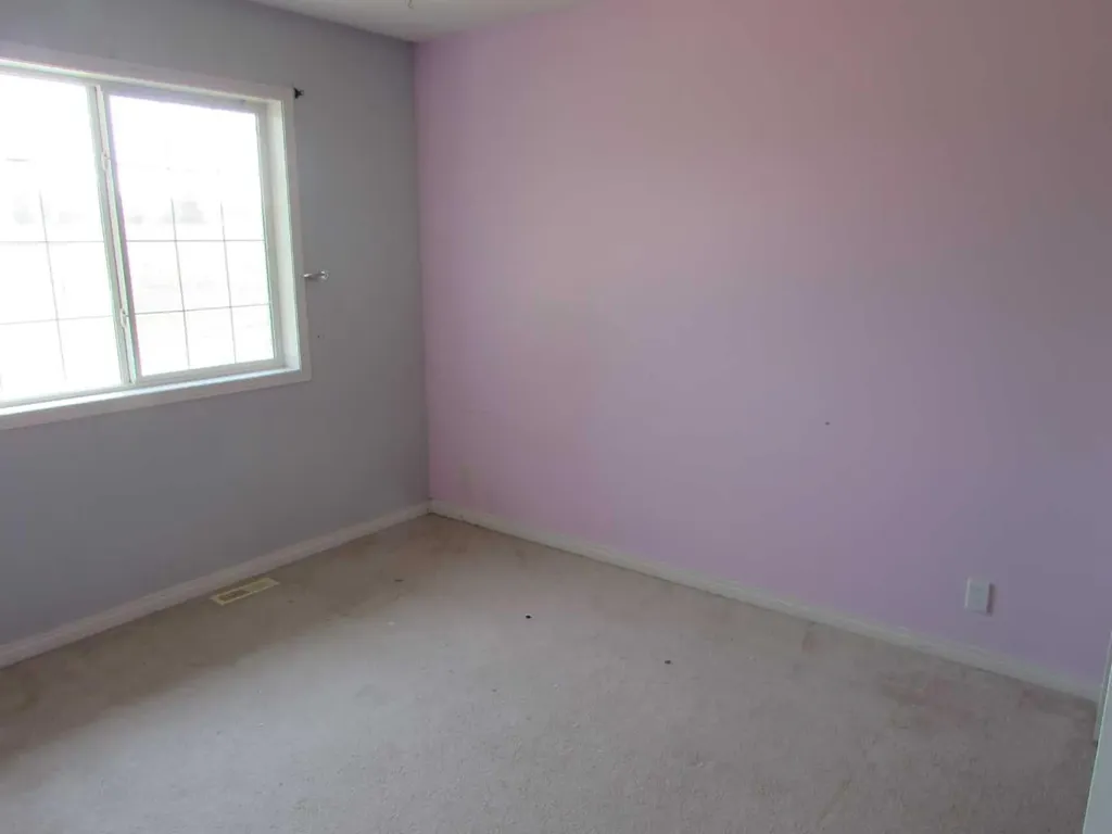 5204 Landsdowne Avenue Blackfalds AB T0M0J0