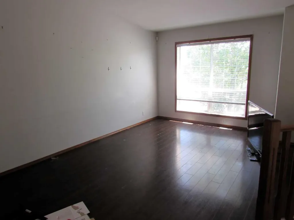 5204 Landsdowne Avenue Blackfalds AB T0M0J0