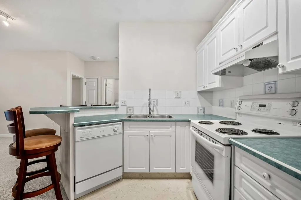 777 3 Avenue SW Calgary AB T2P0G8