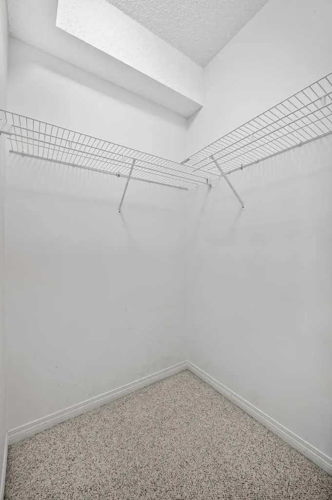 777 3 Avenue SW Calgary AB T2P0G8