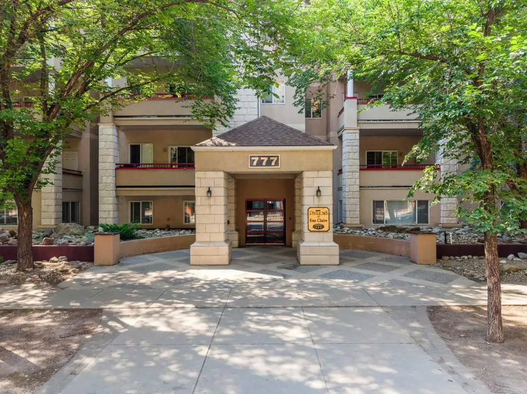 777 3 Avenue SW Calgary AB T2P0G8