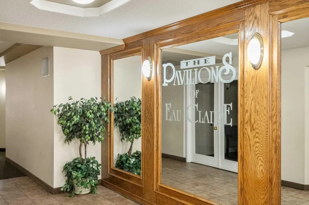 777 3 Avenue SW Calgary AB T2P0G8