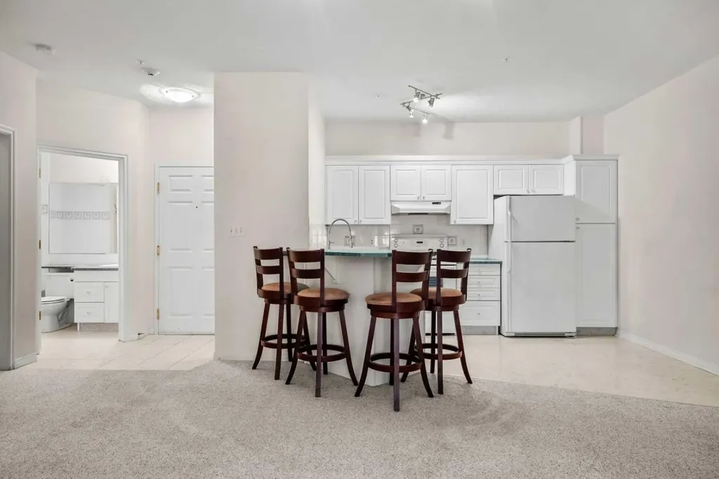 777 3 Avenue SW Calgary AB T2P0G8