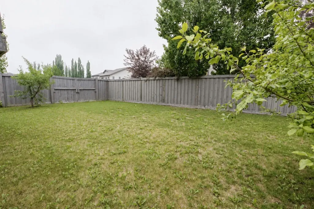 7102 86a Street Grande Prairie AB T8X 0C8
