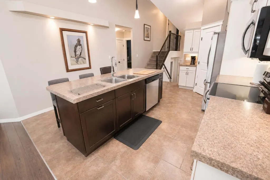 7102 86a Street Grande Prairie AB T8X 0C8