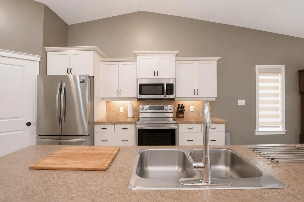 7102 86a Street Grande Prairie AB T8X 0C8