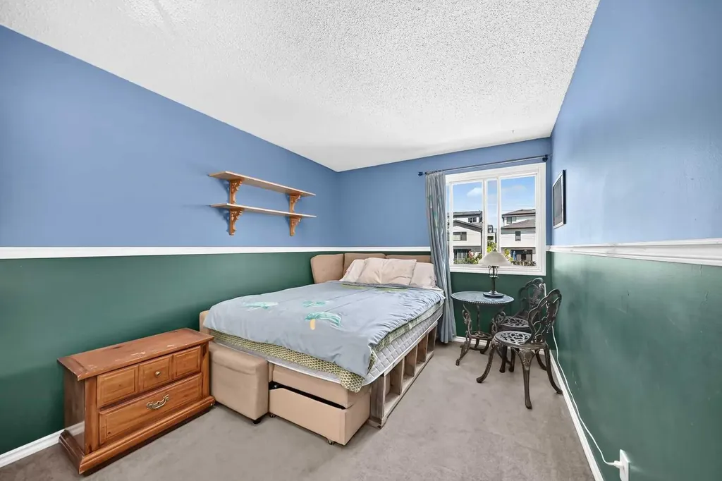 1926 28 Avenue SW Calgary AB T2T 1K1