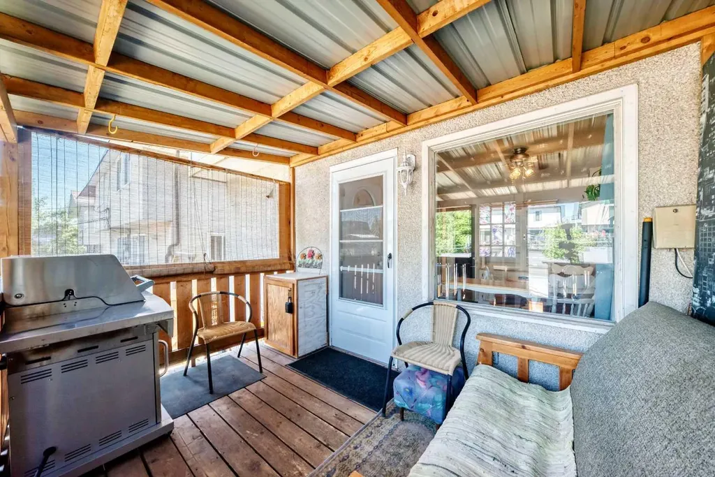 1926 28 Avenue SW Calgary AB T2T 1K1