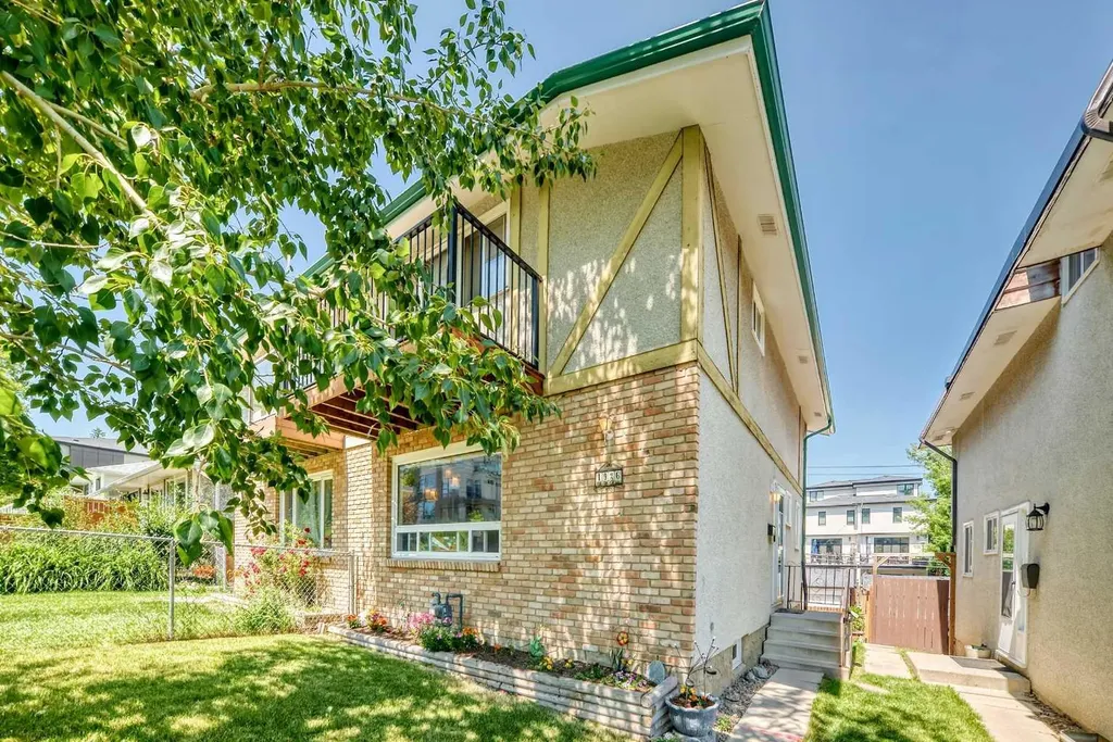 1926 28 Avenue SW Calgary AB T2T 1K1