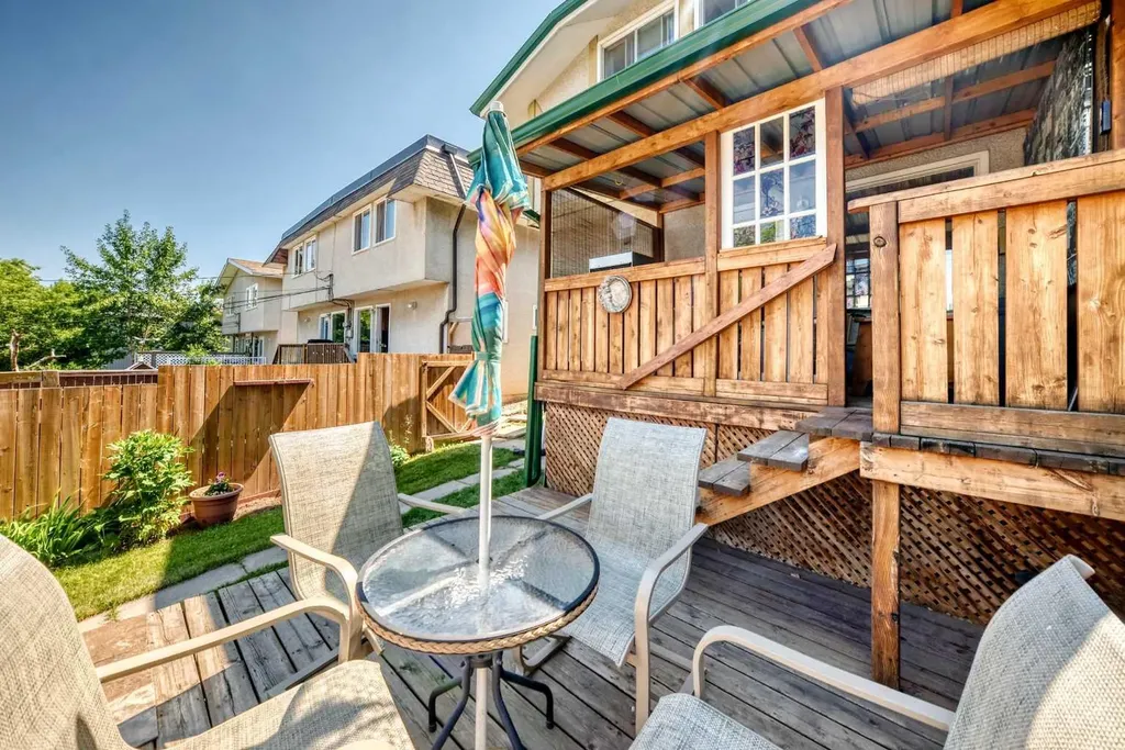 1926 28 Avenue SW Calgary AB T2T 1K1