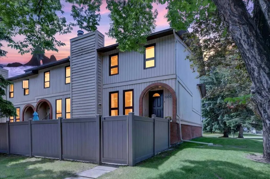 13001 6 Street SW Calgary AB T2W 4J8