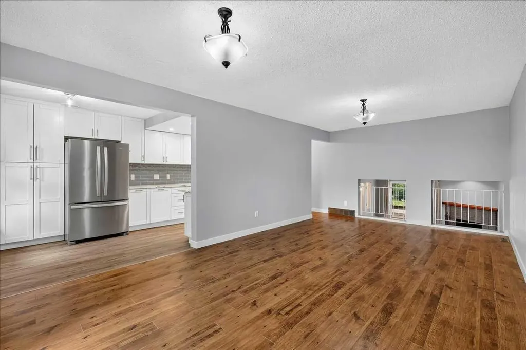13001 6 Street SW Calgary AB T2W 4J8
