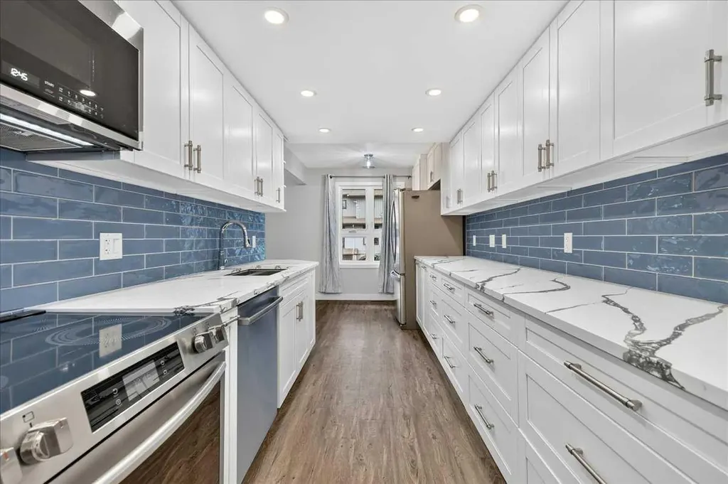 13001 6 Street SW Calgary AB T2W 4J8