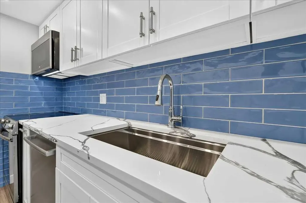 13001 6 Street SW Calgary AB T2W 4J8